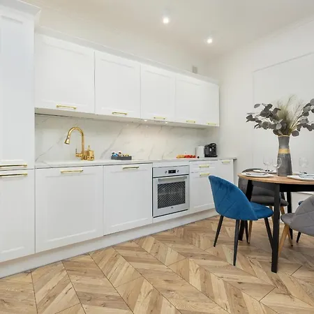 Apartment Beautiful One Bedroom Zamkowa By Rent Like